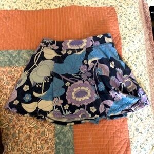 Place brand. Size med 7/8. Blue, purple, and dark blue.